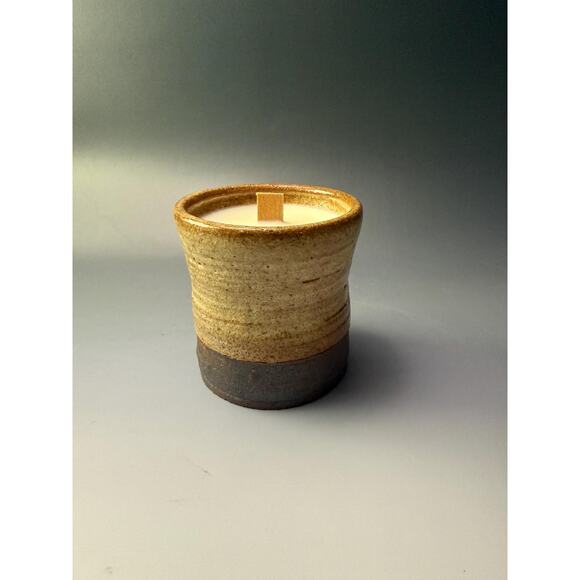 Handcrafted Soda-Fired Santal Candle with Wooden Wick - Picture 3 of 6